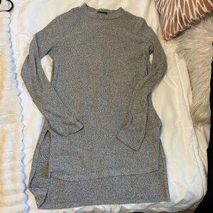 Forever 21 Longsleeve grey high low longsleeve top